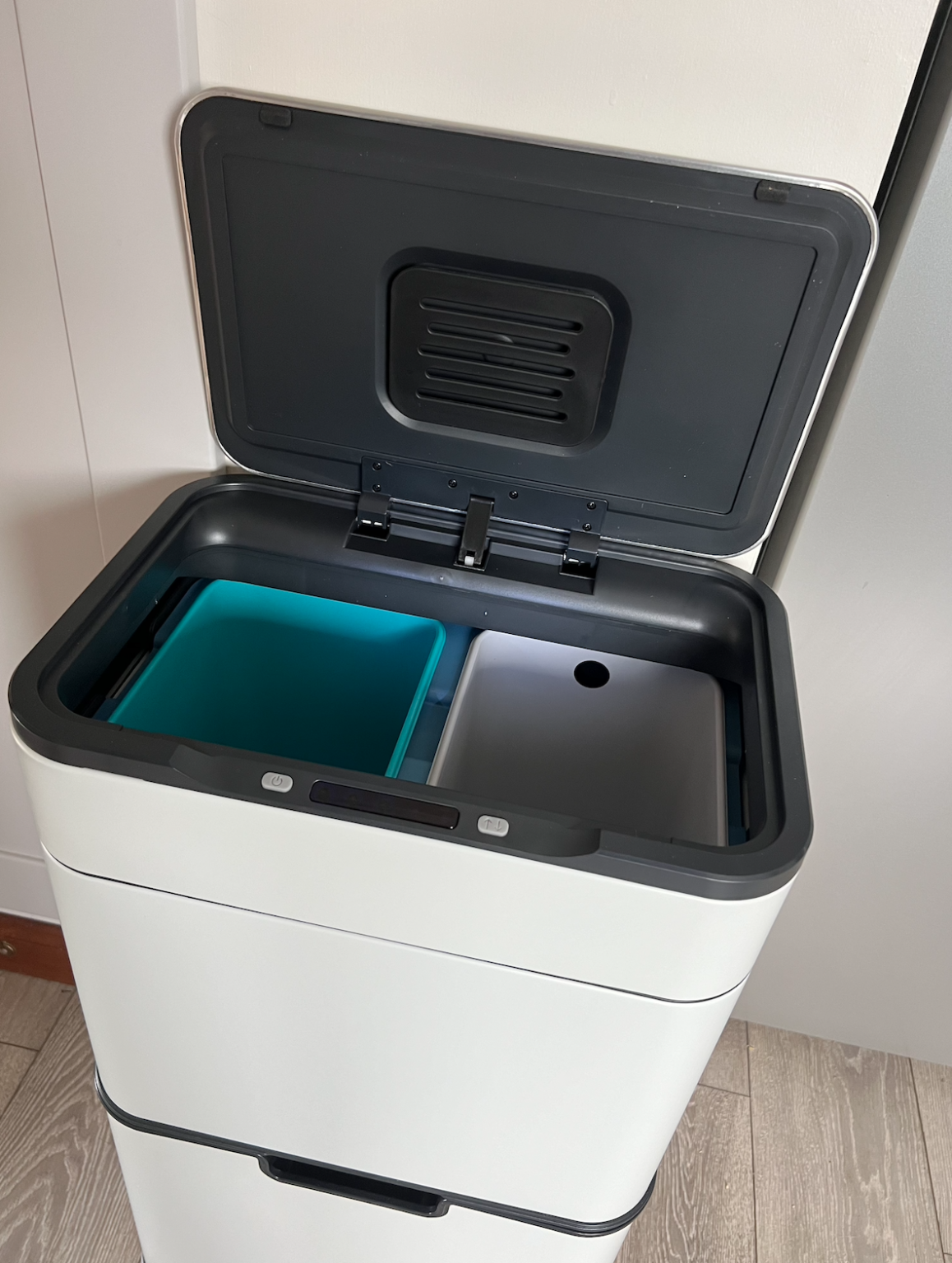 The Tower Ozone 50L Recycling Sensor Bin – Review – BakingBar